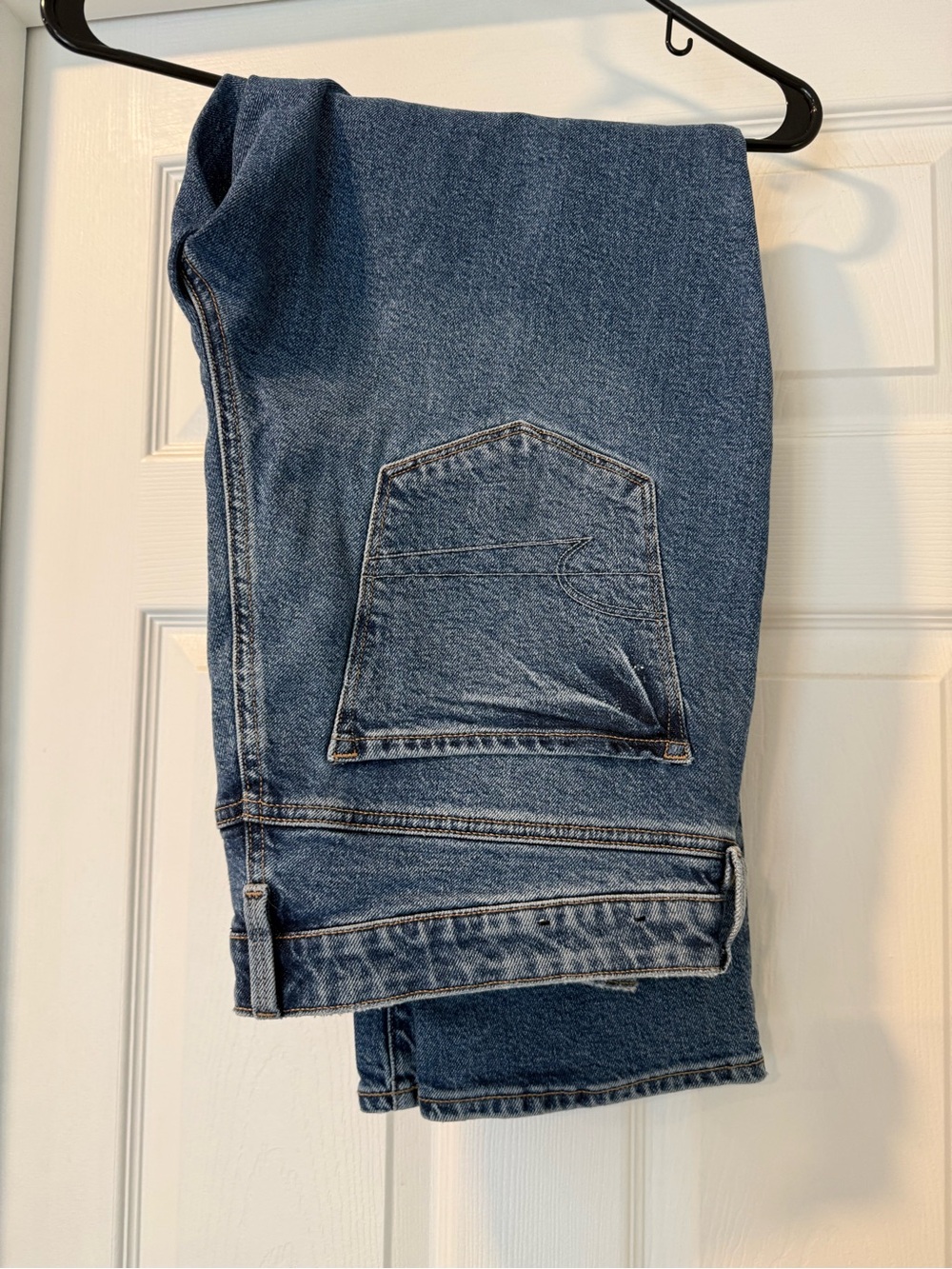American Eagle Outfitters Women's Skinny Jeans in Medium Blue